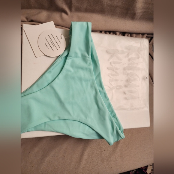 NWT, Kulani Kini, mint, size XS - Picture 3 of 3